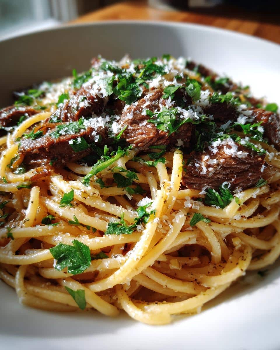 Garlic Beef Pasta - detail 2