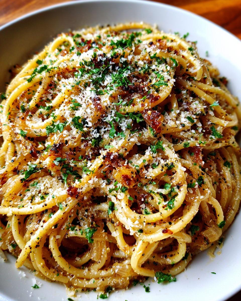 caramelized onion pasta - detail 1