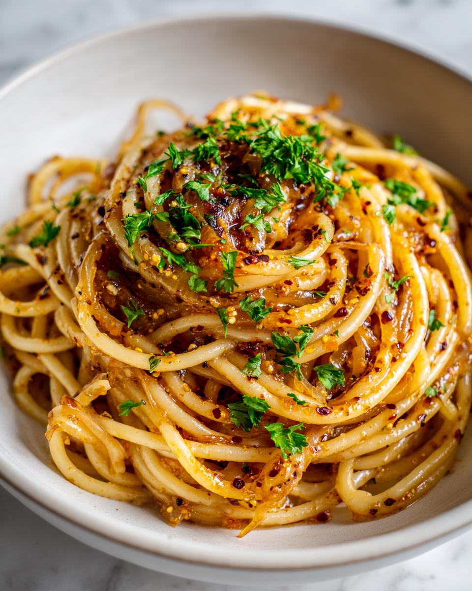 caramelized onion pasta with chilli oil - detail 3