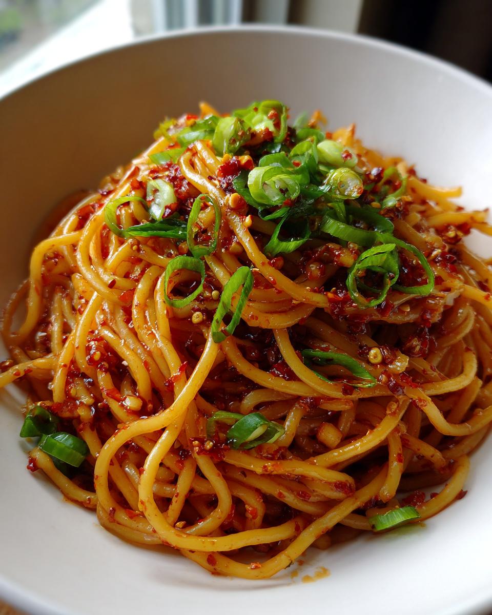 spicy chili garlic oil noodles - detail 1
